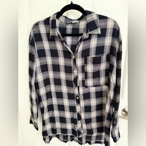 POL Women's Navy and White Plaid Button Down Shirt